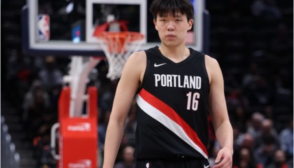 体育资讯-杨瀚森DNP！文班缺席马刺6人上双灭开拓者 福克斯25分阿夫29+6+6