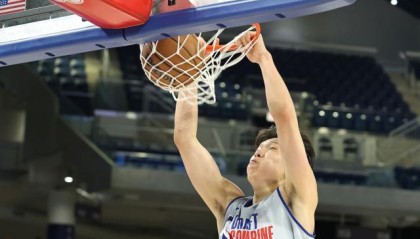 两战轰23+7+8！杨瀚森闪耀试训赛：行情大涨冲首轮？