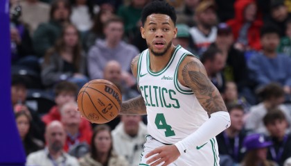 开云官网-替补可以！西蒙斯半场12中6拿下14分2板2助 次节12分