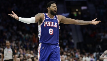 体育直播-胶着时刻攻防发力！保罗·乔治19中9拿26分13板4断1帽 罚球5中4