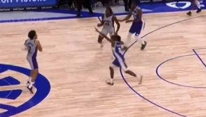 体育直播-第一记三分+第一次两双！状元郎保持信心坚决出手