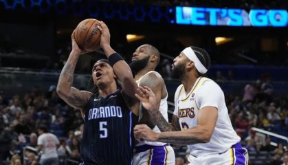 赛事分析-防守瘫痪篮板被爆！詹眉时间拉满湖人季初隐患重重