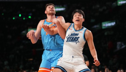 开云体育官网-斯普利特：中锋以前只需要挡拆&amp;顺下 现在更多持球&amp;运球&amp;拉开空间