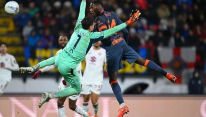 体育资讯-青年军解决零引援，轮换国米挺进意大利四强