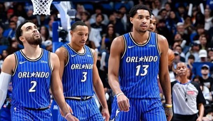 开云体育官网-开季至今都坑了多少把了，魔术竟然还敢让他留在轮换阵容中？