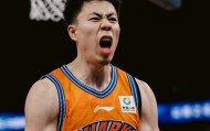 体育资讯-上海险胜1-0山东：怀特塞德23+9 张镇麟14分王哲林遭惊天骑扣